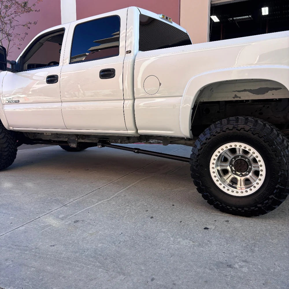 S&amp;B Suspension Traction Bar Kit for 01-19 GM 2500HD and 3500 or for 94-02 Ram 2500 and 3500