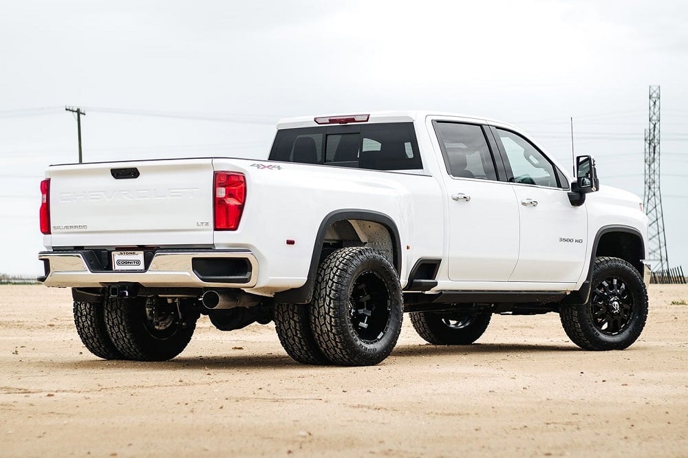 Cognito 3" Performance Leveling Kit With Fox 2.0 Remote Reservoir Shocks for 20-25 6.6L GM Duramax L5P
