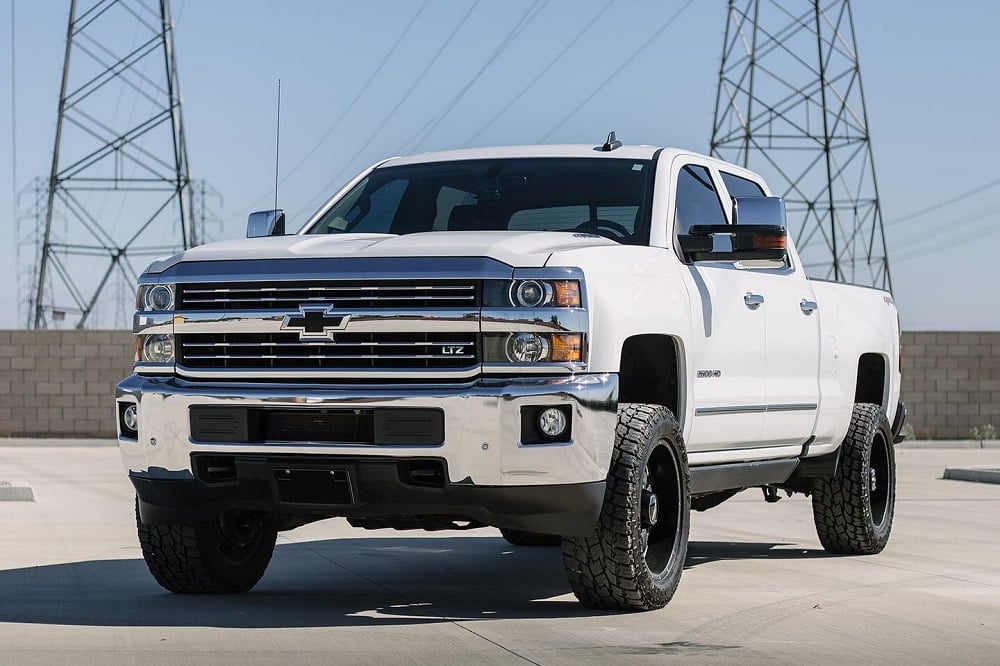 Cognito 3" Performance Leveling Kit With Fox 2.0 Remote Reservoir Shocks for 11-19 6.6L GM Duramax