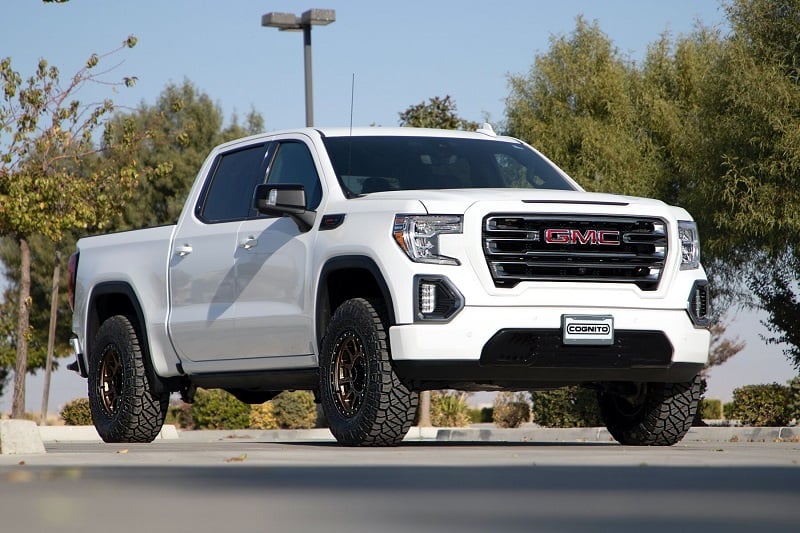 Cognito 3" Standard Leveling Kit With Rear Shocks for 20-25 GM 1500 3.0L Duramax LM2 and LZ0