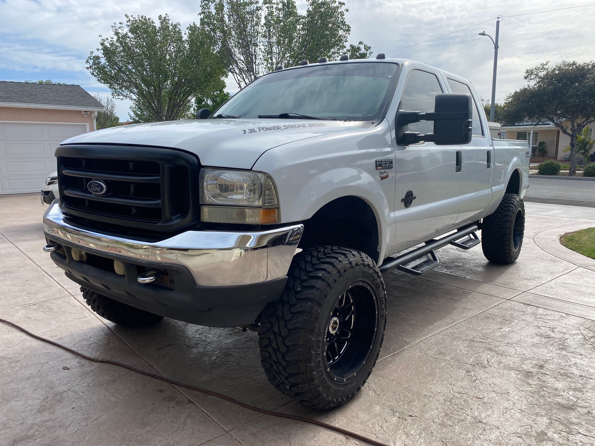 Garage photo - Customer 23135060558189