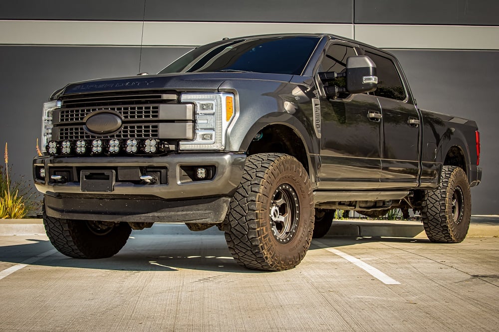 Baja Designs 7 XL Linkable Light Kit With Bumper Bracket for 17-19 Ford Superduty
