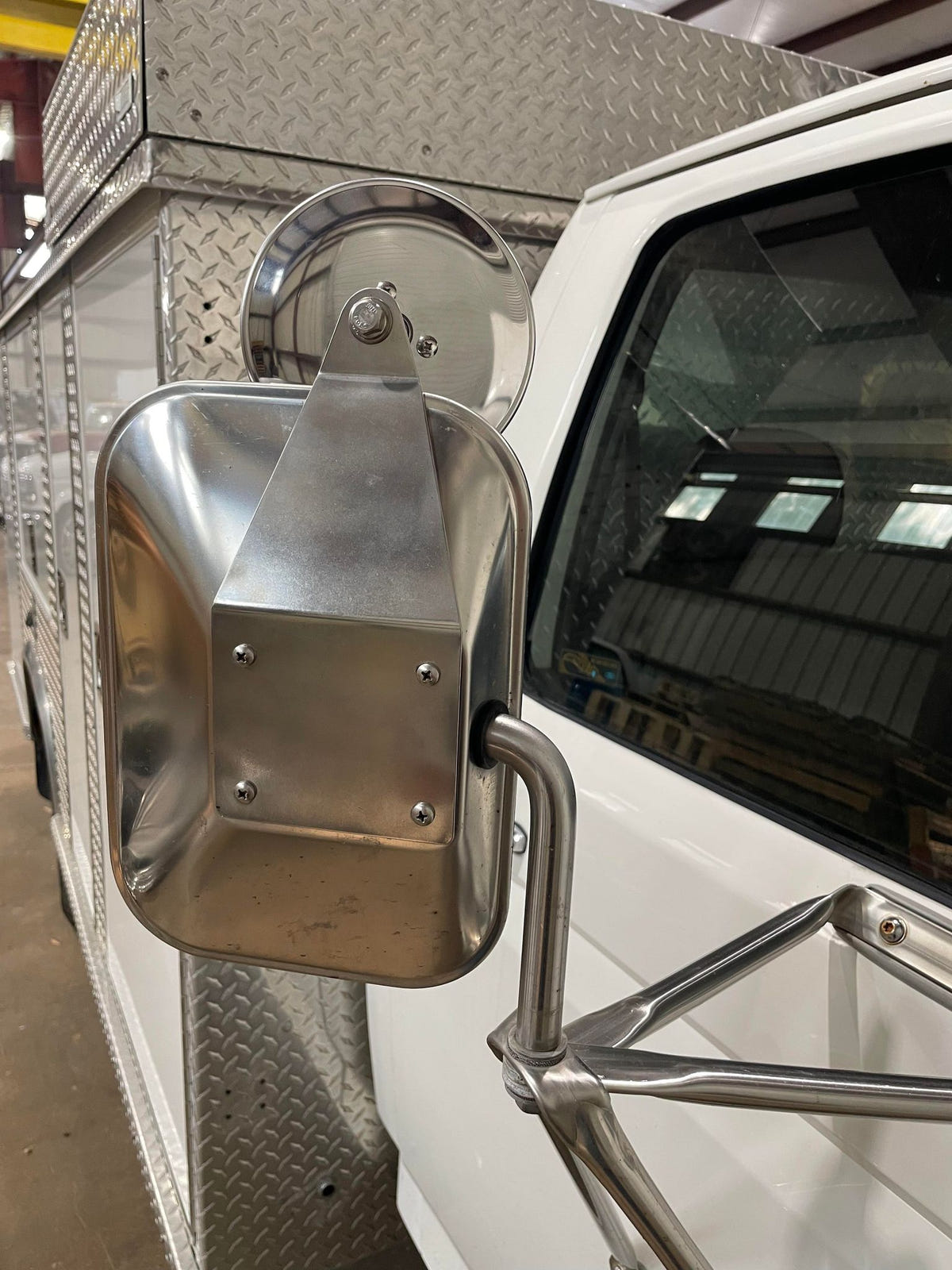 Complete Performance Spot Mirror Bracket - Factory 4 post mirror for 80-97 Ford F-250 and F-350 SuperDuty