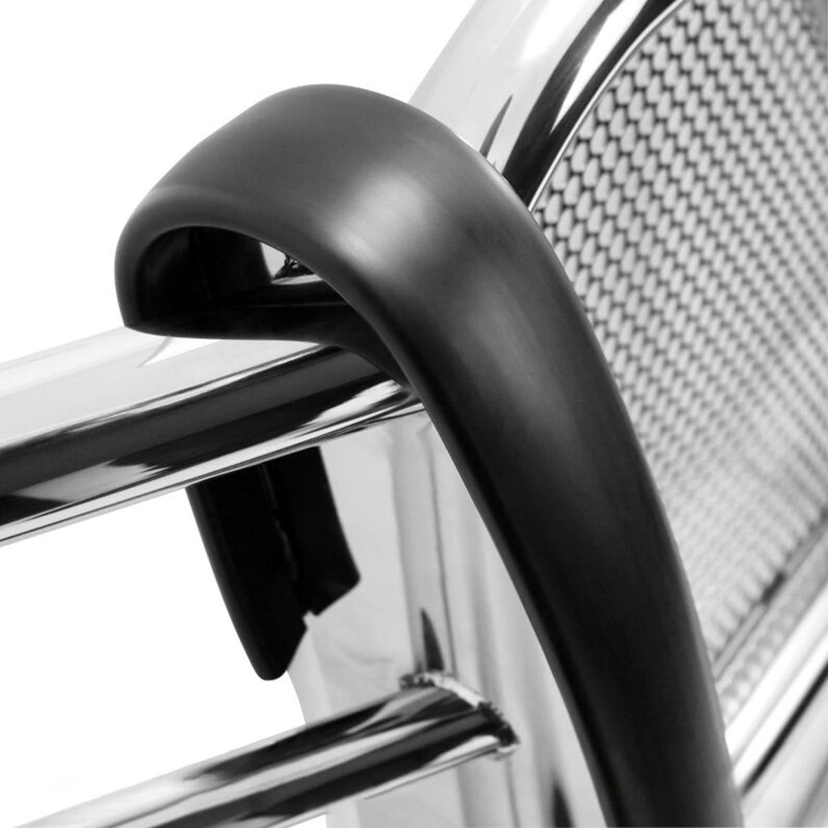 Westin HDX 1-Piece Grille Guard for 10-18 Ram 2500 and 3500