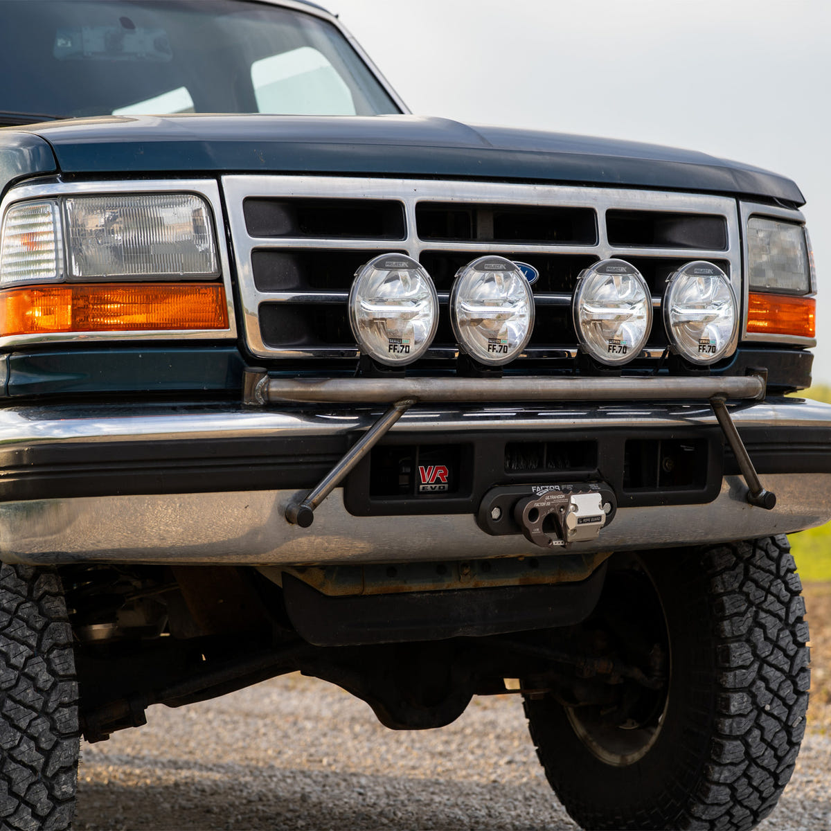 JC Customs Light Bar Mount 92-97 Ford F-250/F-350