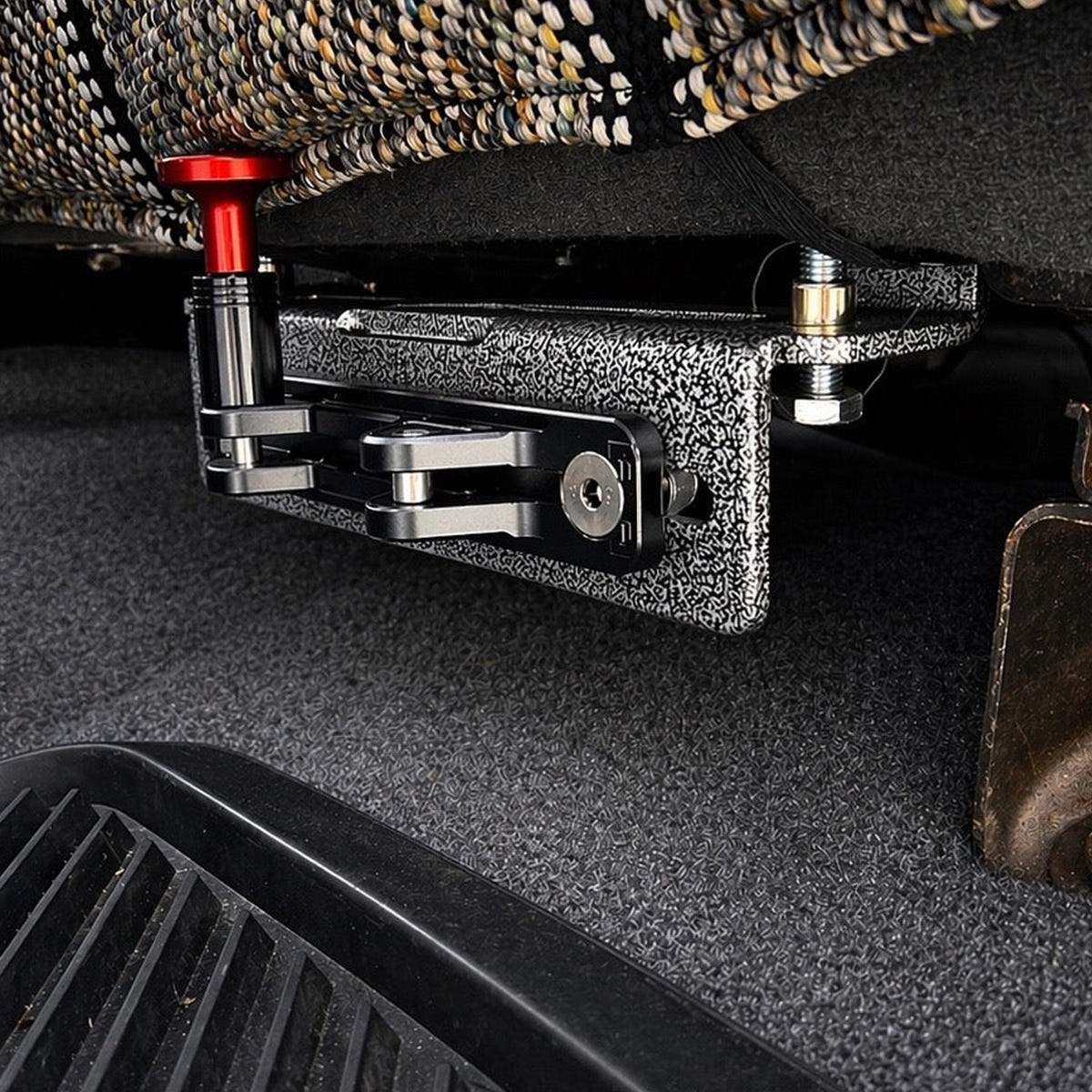 JC Customs Fire Extinguisher Mount 92-97 Ford F-250/F-350