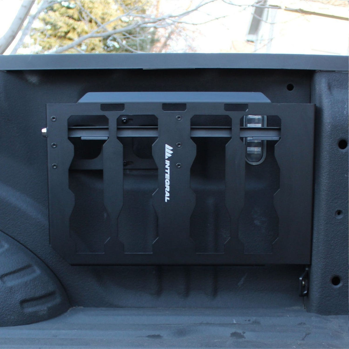 Ford Super Duty rear BoxLink plate with integrated Packout locking system