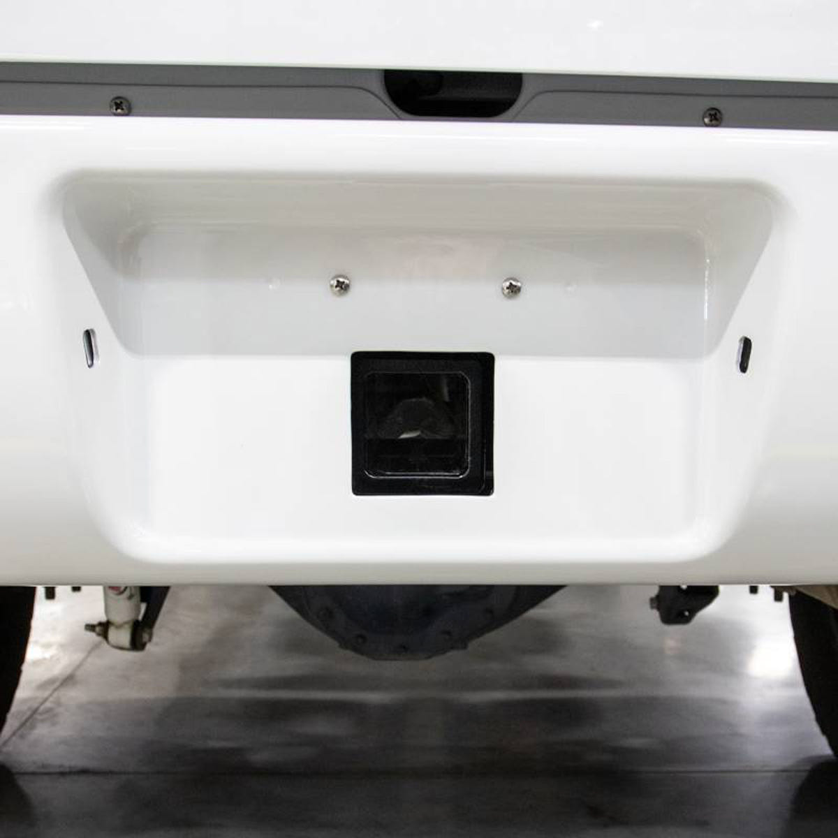 BHP Fiberglass Roll Pan 20-26 GM 2500HD/3500HD L5P