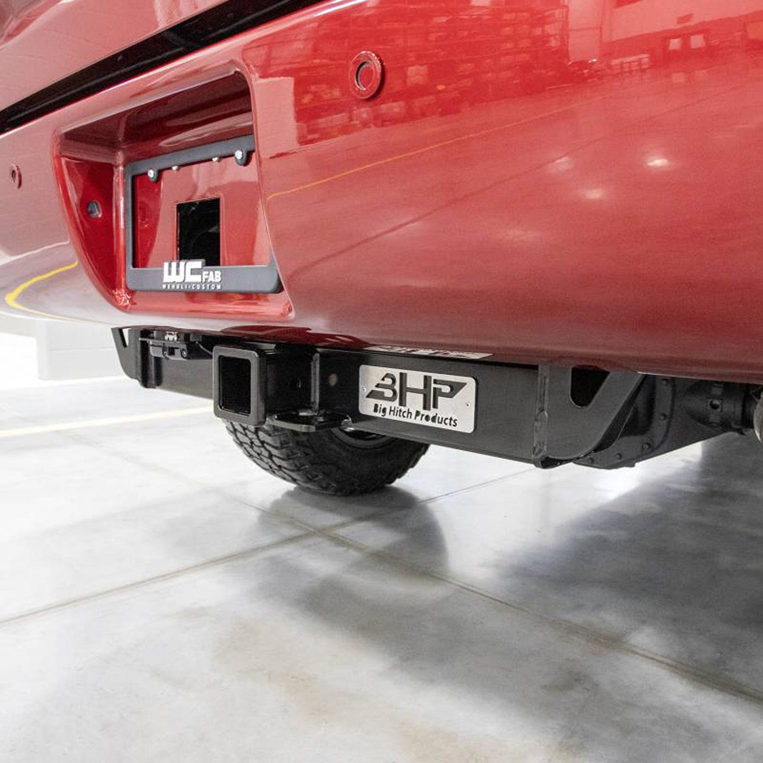 BHP BELOW Roll Pan 2.5 Inch Receiver Hitch 20-26 GM 2500HD/3500HD L5P