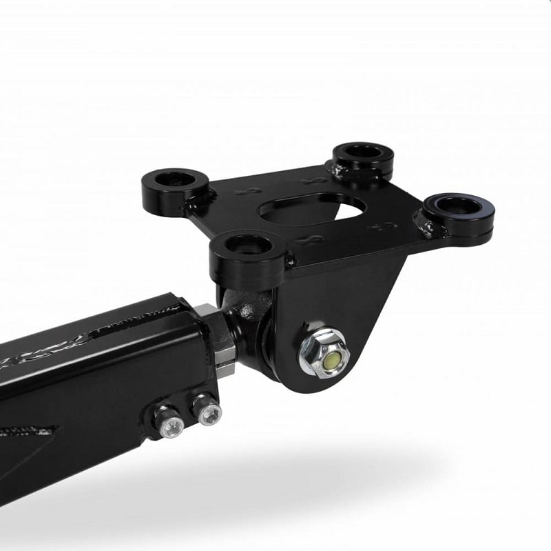Cognito S.M. Series Limited Dynamic Geometry Traction Bar Kit for 11-19 6.6L GM Duramax 2500 and 3500