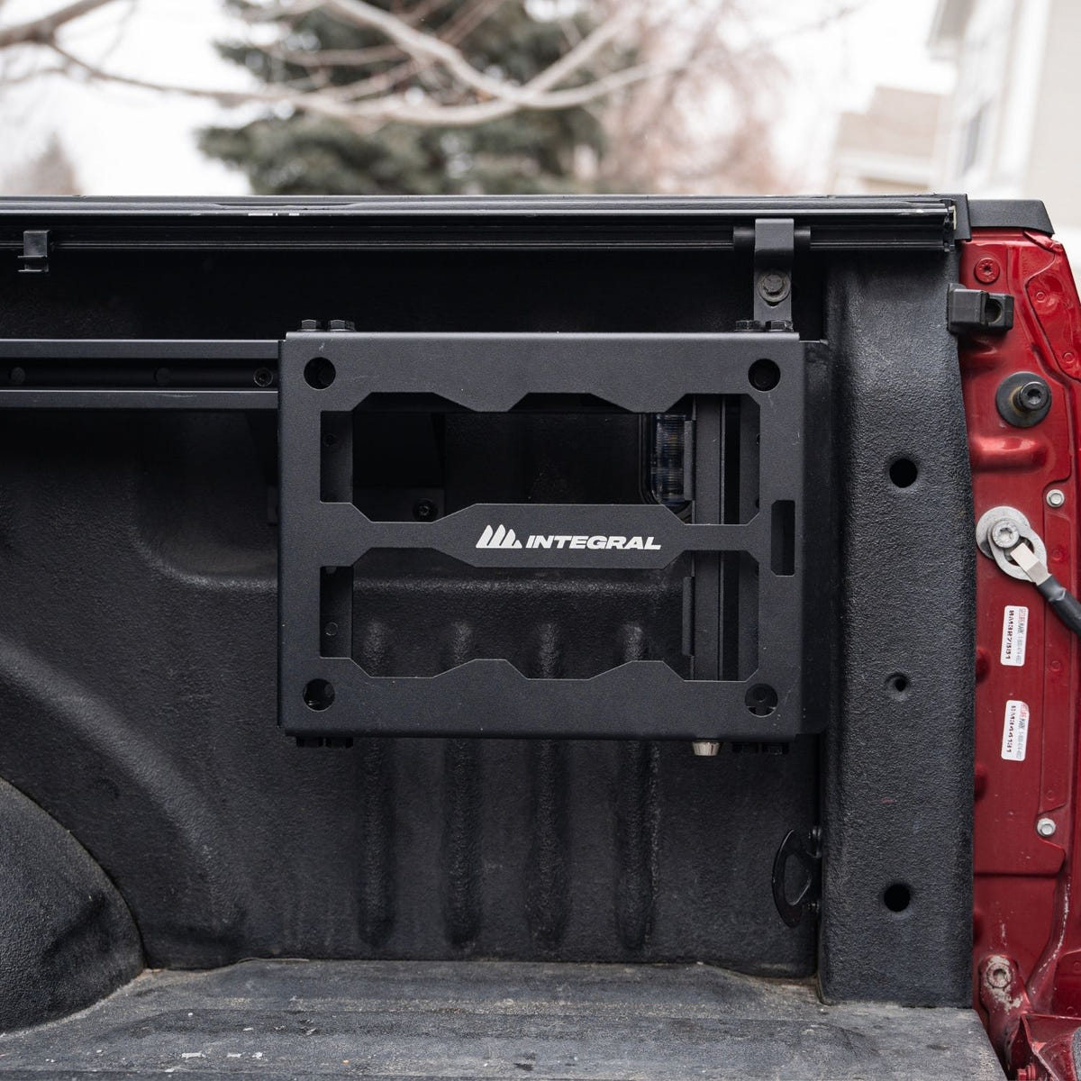 Integral Truck Half Panel mounted horizontally on Ford Integral Rail