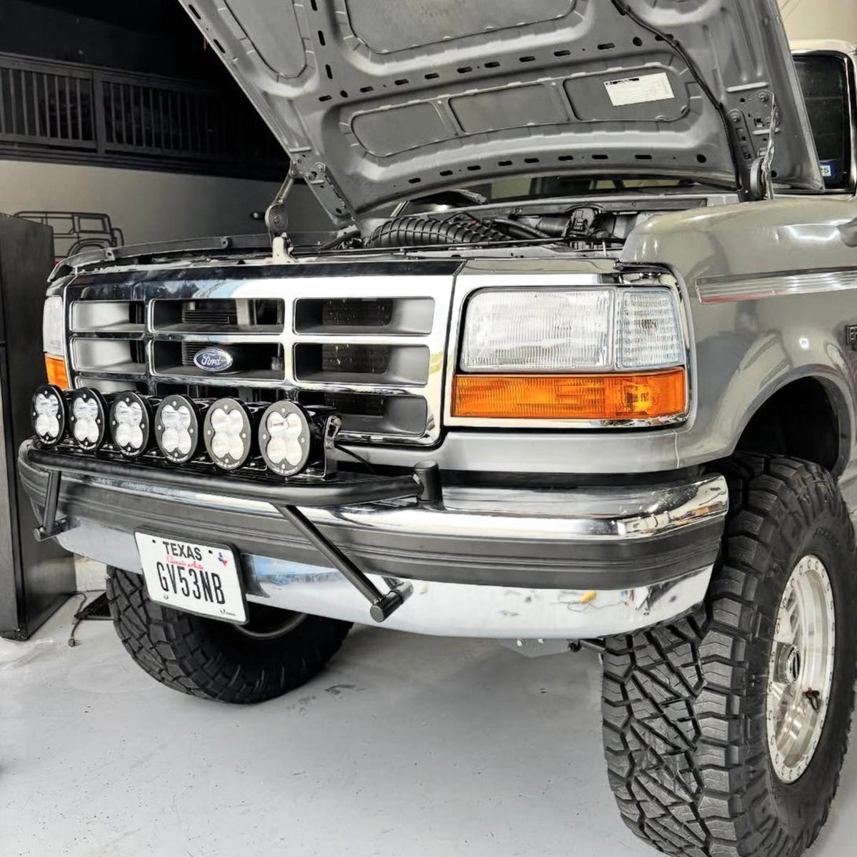 JC Customs Light Bar Mount 92-97 Ford F-250/F-350