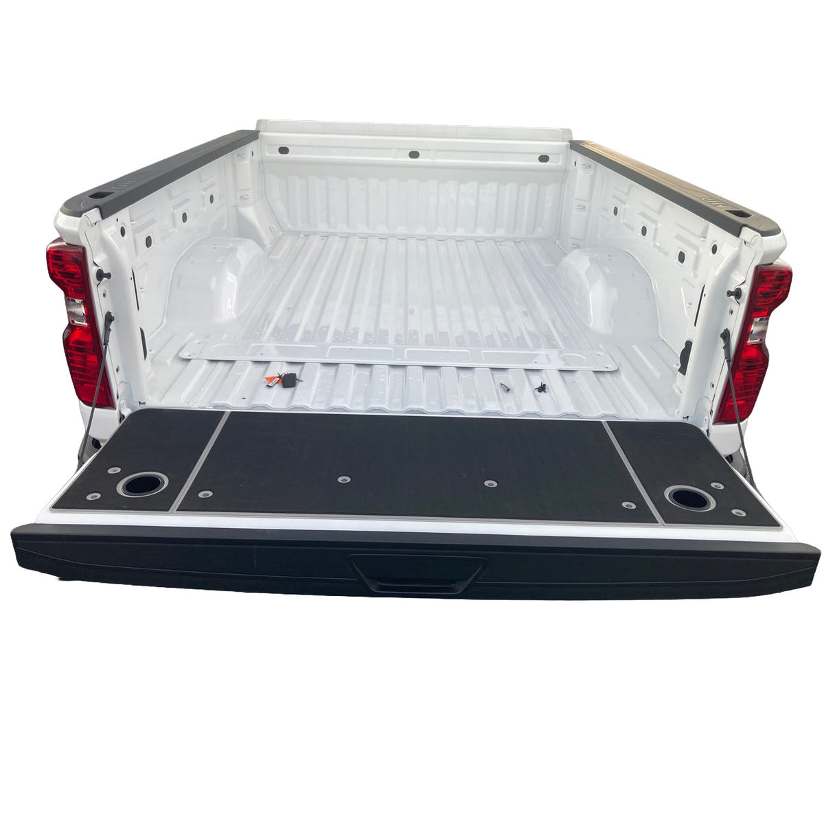Billie Bars Tailgate Cover 19-24 GM 2500HD/3500HD