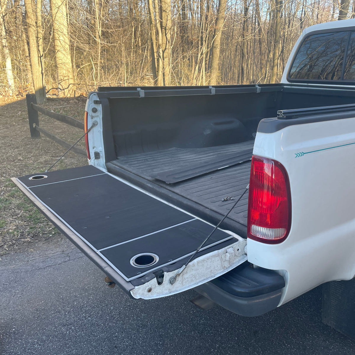 Billie Bars Tailgate Cover 99-07 Ford F-250/F-350