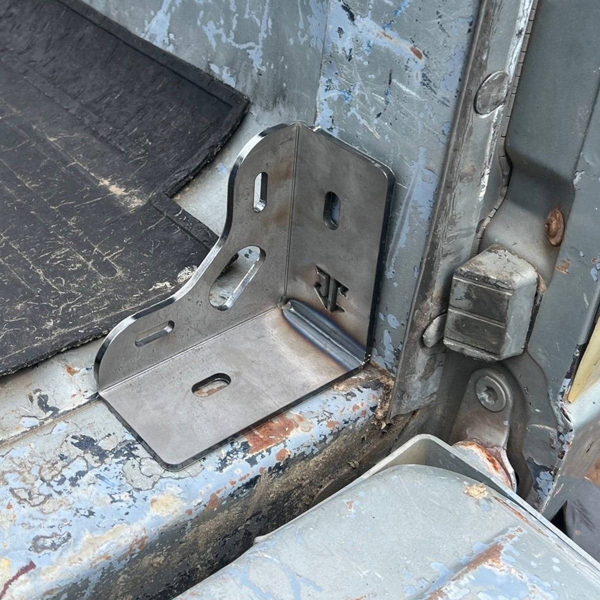 JC Customs Mini Bed Stiffeners/Tie downs 80-97 Ford F-250/F-350