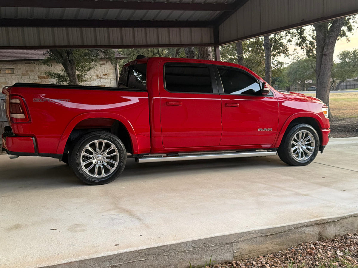 Garage photo - Customer 24676469834093