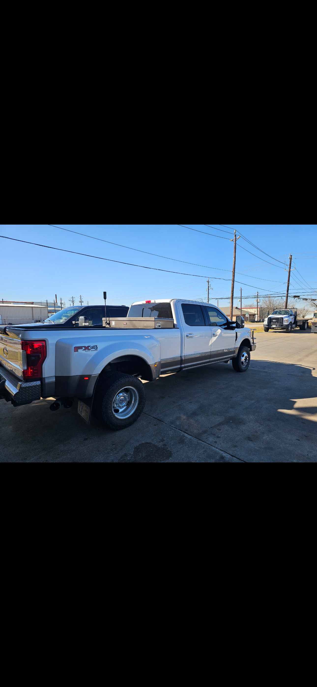 Garage photo - Customer 24303429255533