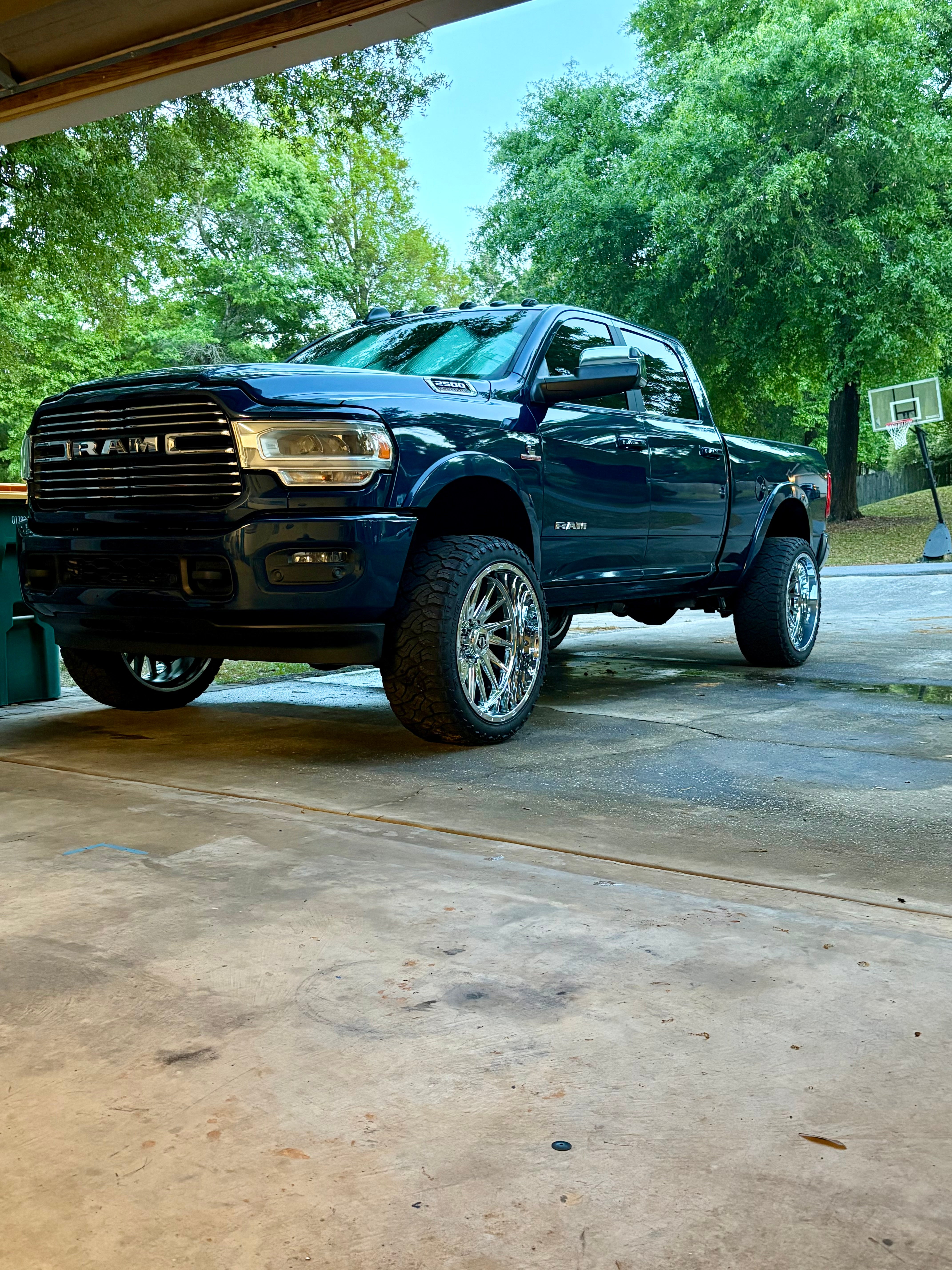 Garage photo - Customer 24336801825133