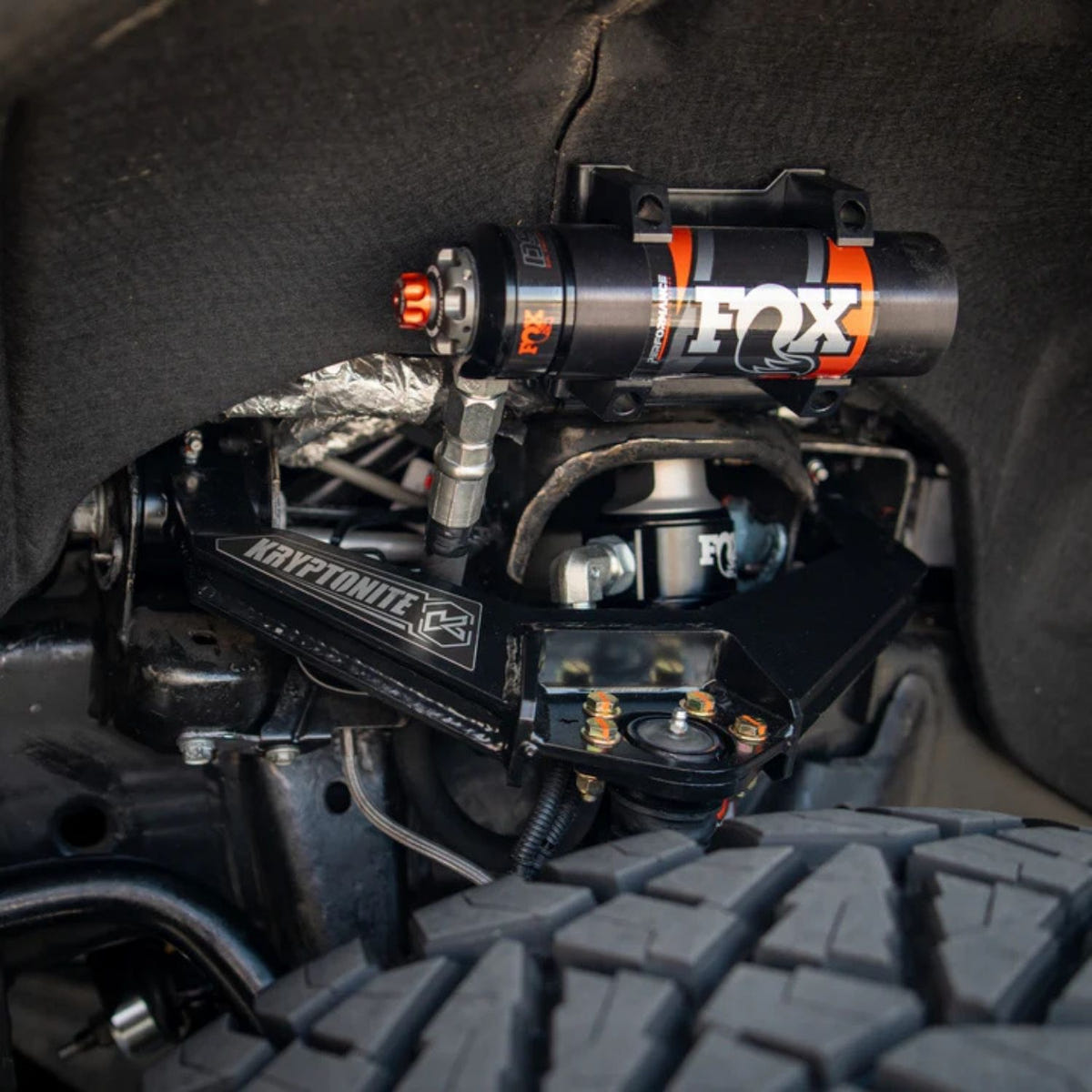 FOX 2.5 Performance Elite shocks for GM HD leveling kit