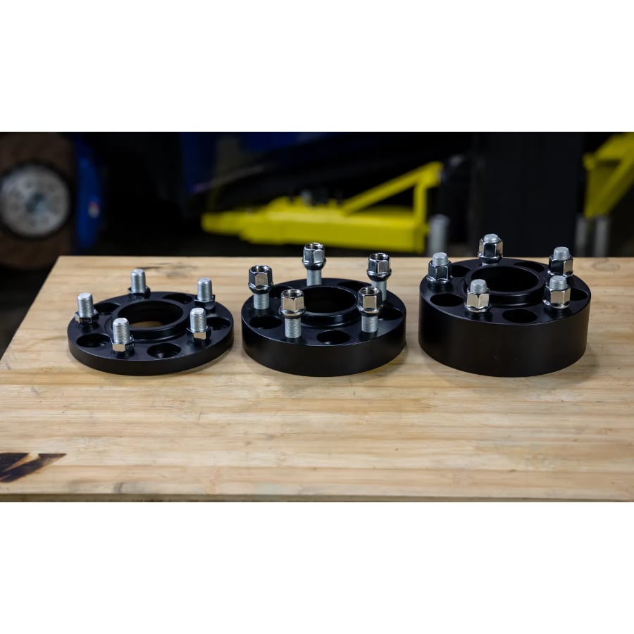 Mishimoto Borne Off-Road Wheel Spacers 8x6.5" Bolt Pattern M14x1.5 Studs 121.3mm Center Bore