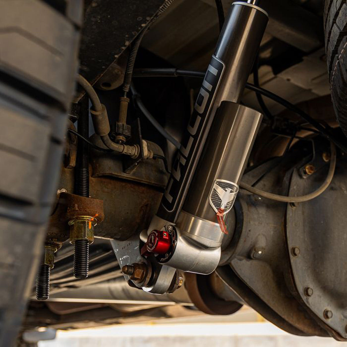 ReadyLift 6" MAX3.3 Suspension System With Falcon 3.3 Shocks And UCA Arms 20-26 GM 2500HD/3500HD
