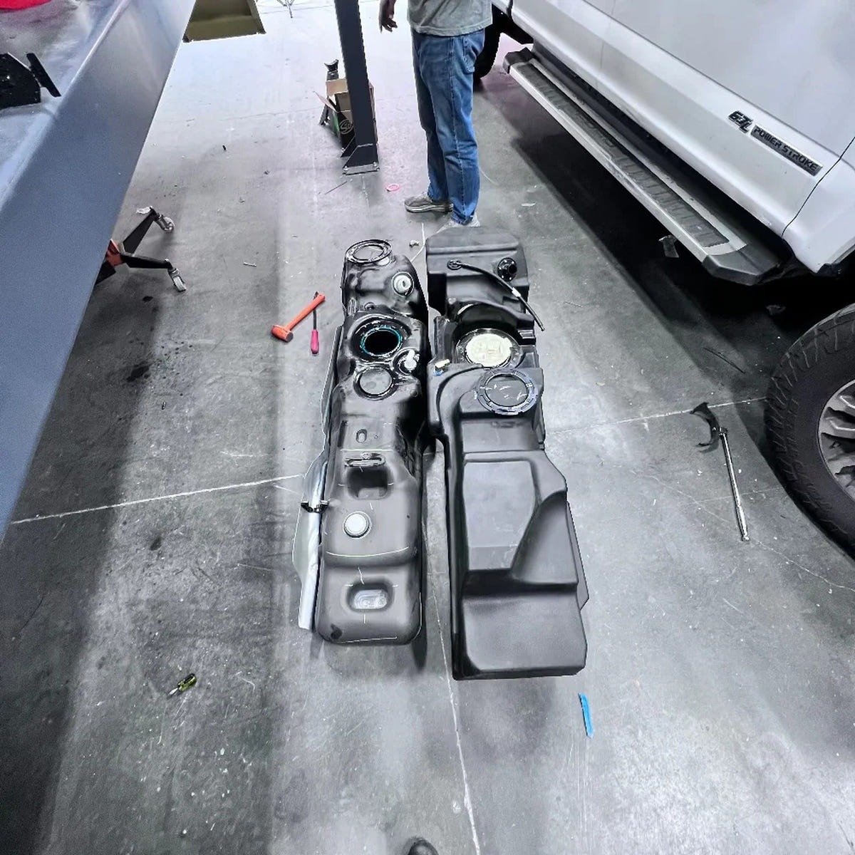 S&amp;B High-Capacity 50 Gallon  Fuel Tank 05-26 Dodge Ram 5.9L/6.7L Cummins Crew and Quad Cab Short Bed