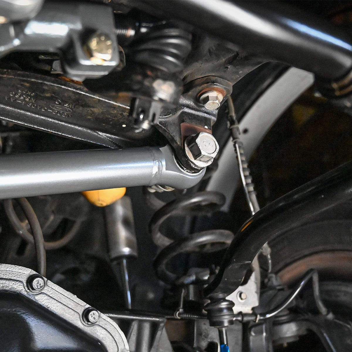 Synergy 2005 + Ford Super Duty F 250 / F 350 / F 450 / F 550 / F 600 Heavy Duty Adjustable Front Track Bar