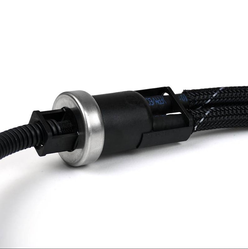 XDP OER Series Fuel Return Line Assembly for 11-16 GM 6.6L Duramax LML