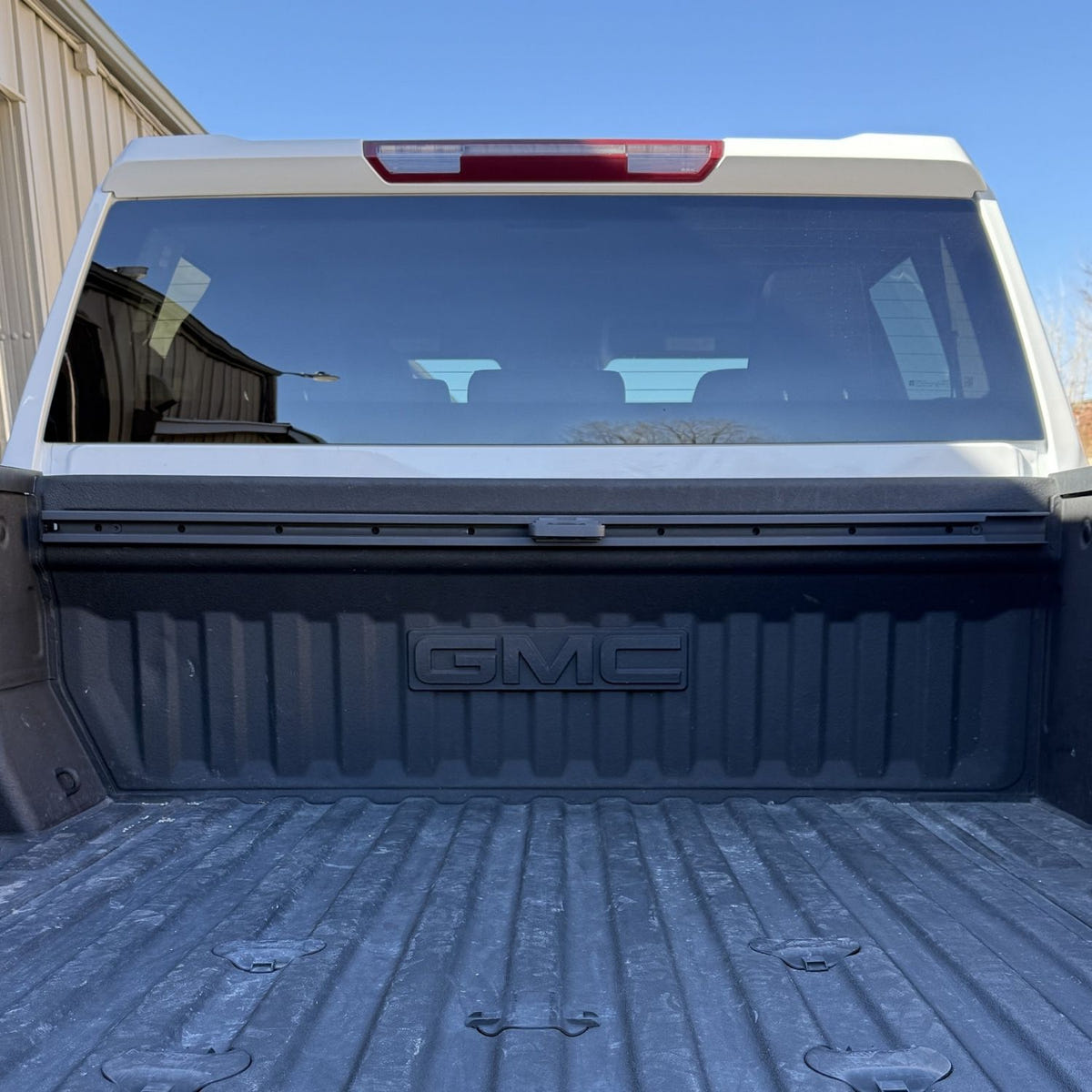 Integral Truck Bulkhead Rail hardware and Slide-N-Lock cleat for 2019-2026 GM pickups