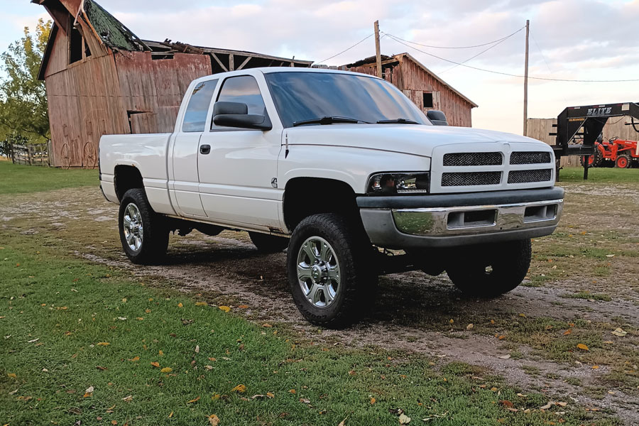 2001 Ram 2500 Cummins Build by Jarred